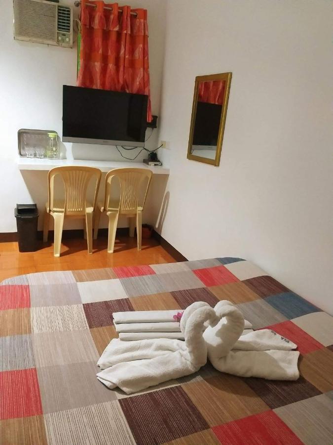 Park Vil-La Apartelle Quezon City Exterior photo