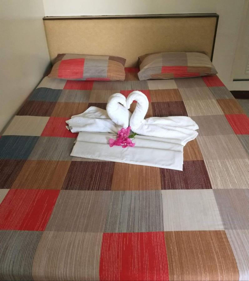 Park Vil-La Apartelle Quezon City Exterior photo
