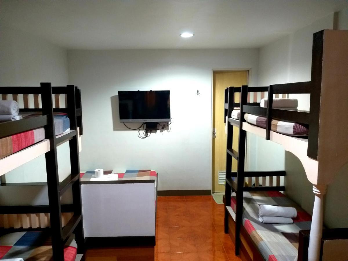 Park Vil-La Apartelle Quezon City Exterior photo
