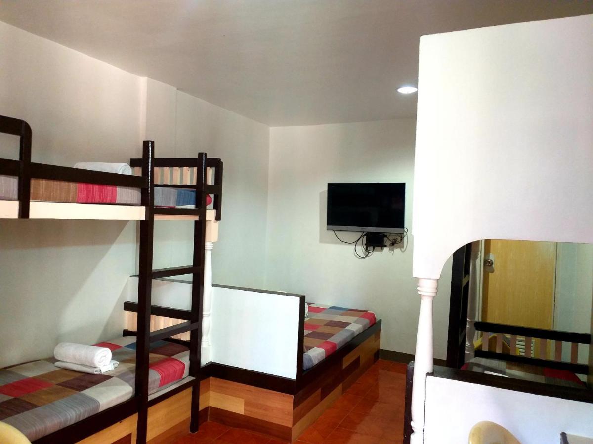 Park Vil-La Apartelle Quezon City Exterior photo